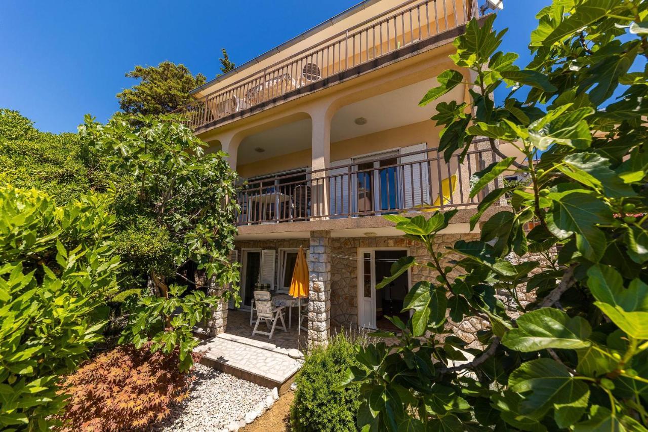 Apartments Nada Selce Exterior photo