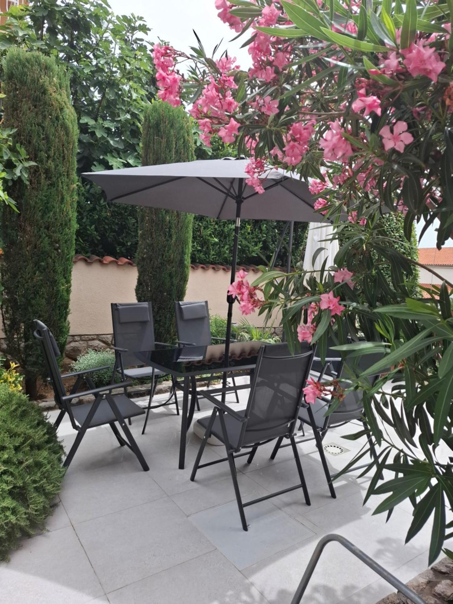 Apartments Nada Selce Exterior photo