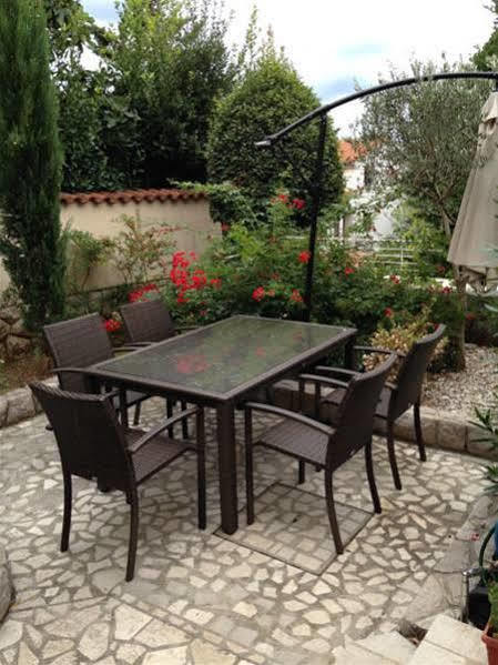 Apartments Nada Selce Exterior photo