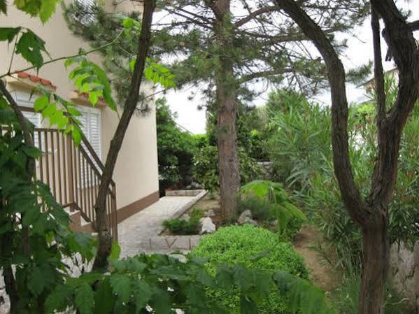 Apartments Nada Selce Exterior photo